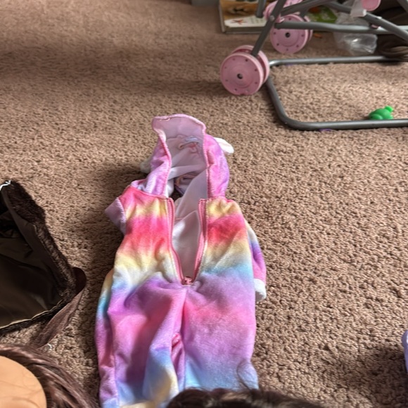 American girl dolls with some clothes and shoes and other items. - Picture 4 of 9